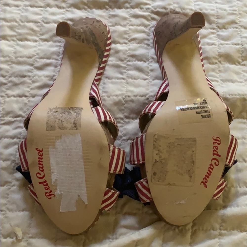 Red Camel Heels - Picture 3 of 4